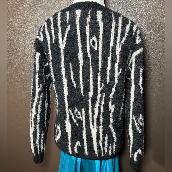 FOREVER 21, girl’s fuzzy cardigan!! - Picture 4 of 10